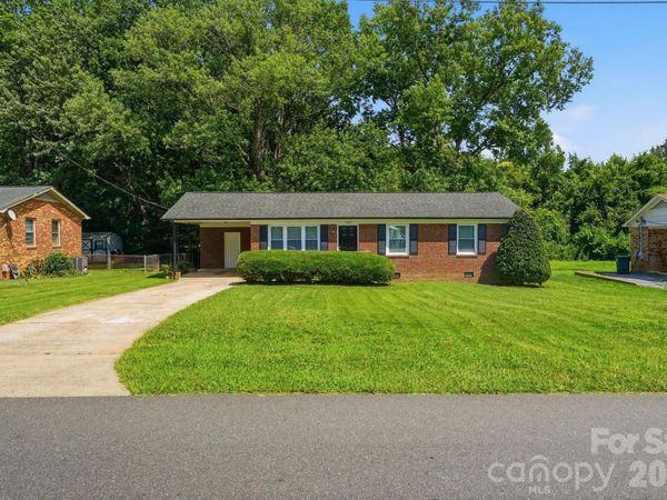 5008 Sea Oates Lane , Bessemer City, NC 28016