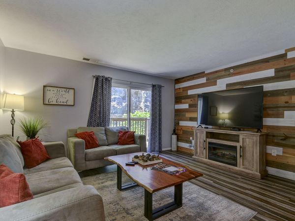2912 Vinyards Parkway , Unit 3, Branson, MO 65616