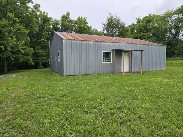 860 E Main Street , Buffalo, MO 65622
