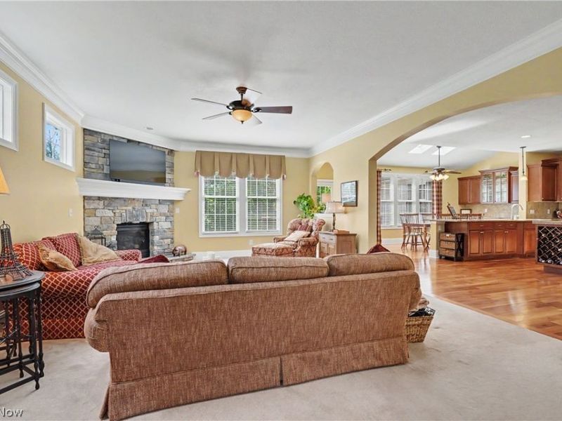 1933 Rock Creek S, Akron, OH 44333 Photo 12
