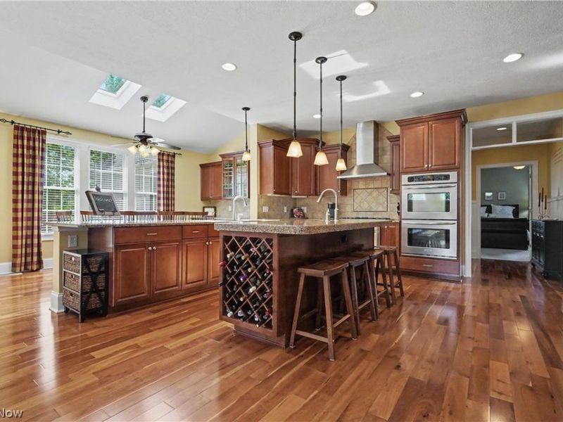 1933 Rock Creek S, Akron, OH 44333 Photo 14