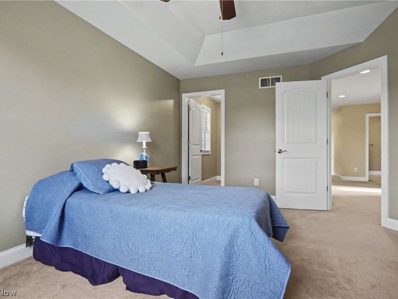 1933 Rock Creek S, Akron, OH 44333 Photo 29