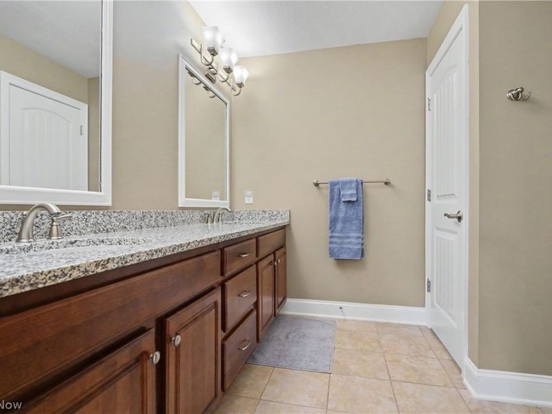1933 Rock Creek S, Akron, OH 44333 Photo 31