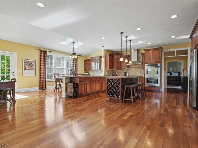1933 Rock Creek S, Akron, OH 44333 Photo 7
