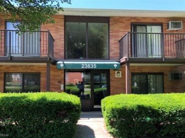 23835 David Drive , Unit 207, North Olmsted, OH 44070