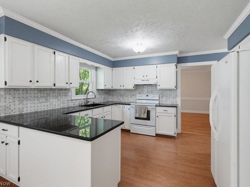 18925 Stony Point Drive, Strongsville, OH 44136 Photo 21