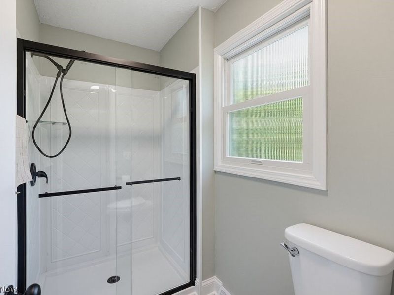 18925 Stony Point Drive, Strongsville, OH 44136 Photo 33