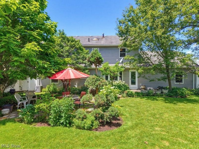 18925 Stony Point Drive, Strongsville, OH 44136 Photo 4