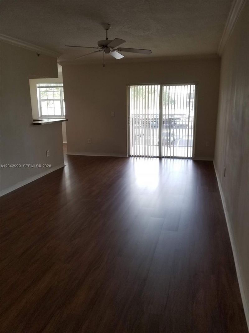 11600 SW 2nd St , Unit 18207, Pembroke Pines, FL 33025 Photo