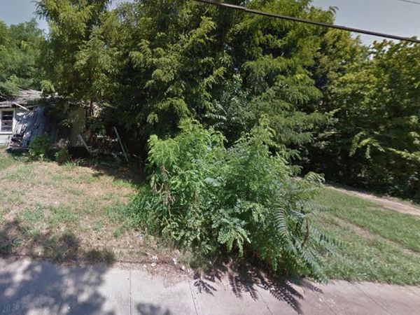 160 W MCKELLAR AVE, Memphis, TN 38109