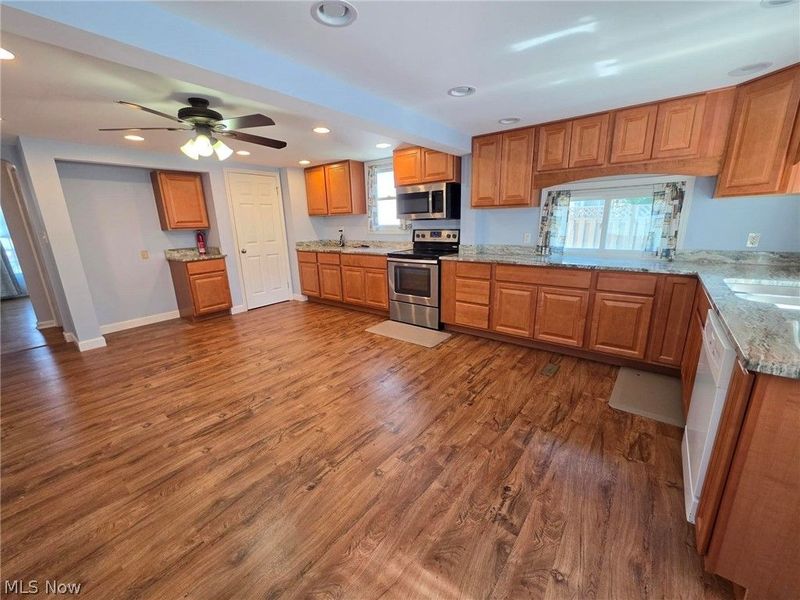 1260 Churchill Road, Lyndhurst, OH 44124 Photo 9