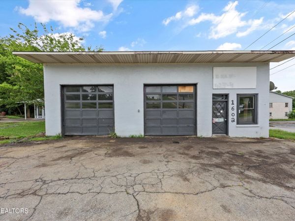 1602 Main St, White Pine, TN 37890