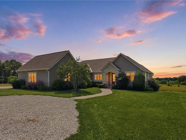 21618 S State Route 291 Highway, Harrisonville, MO 64701