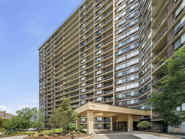2 Bay Club Drive, Unit 6F, Bayside, NY 11360