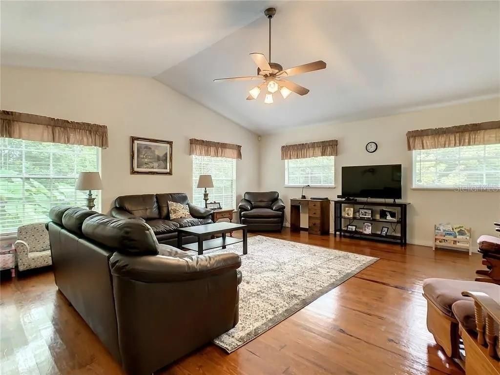 17444 East Road , Umatilla, FL 32784 Photo