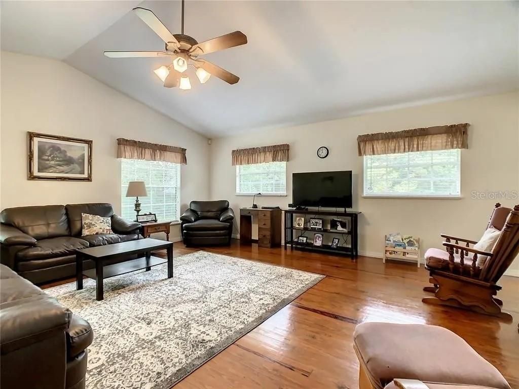 17444 East Road , Umatilla, FL 32784 Photo