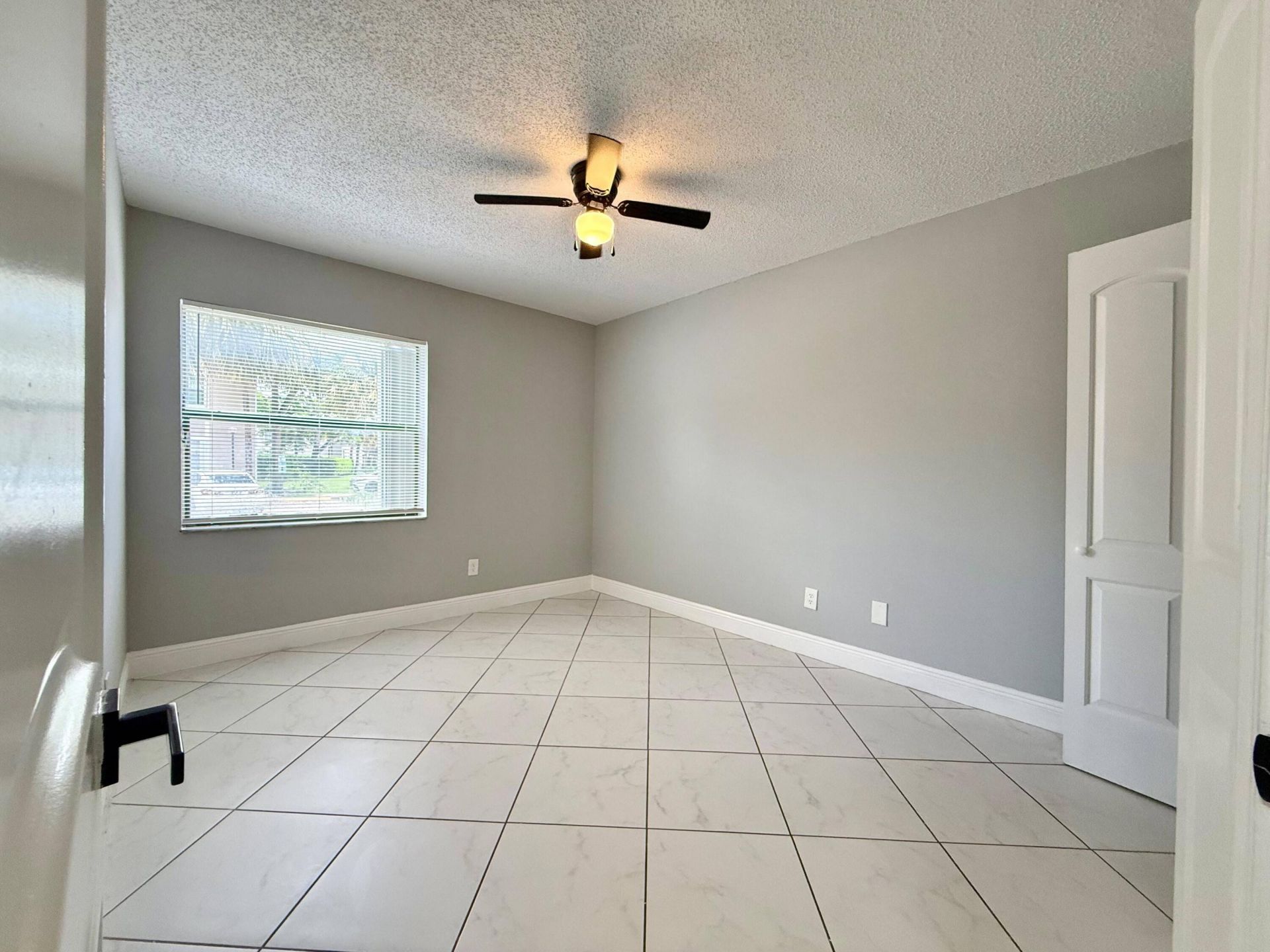 9633 Riverside Drive, Unit E2, Coral Springs, FL 33071 Photo