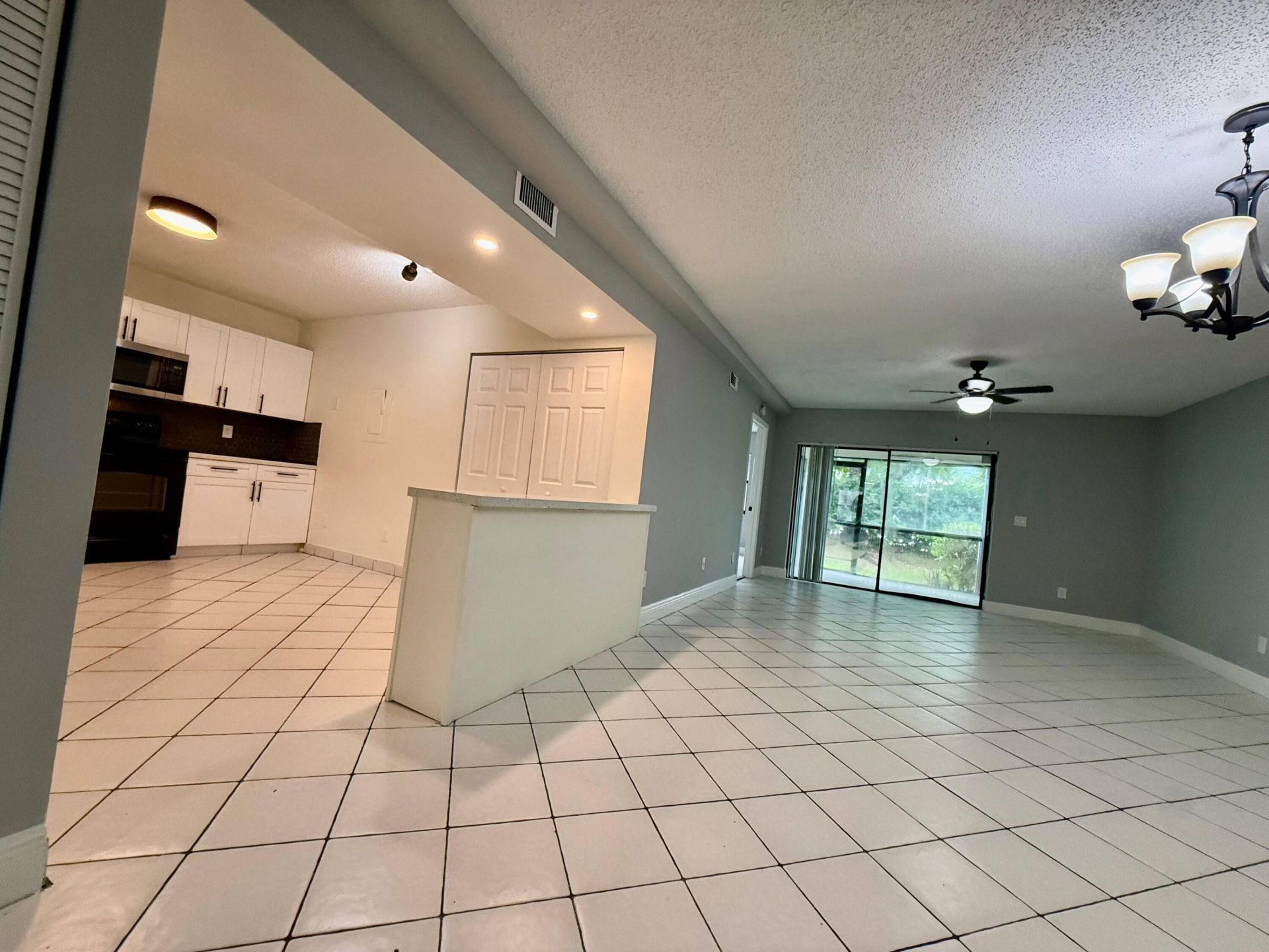 9633 Riverside Drive, Unit E2, Coral Springs, FL 33071 Photo