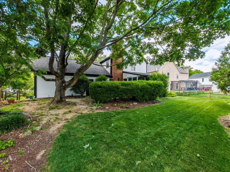 1285 Worthington Heights Boulevard, Columbus, OH 43235 Photo 2