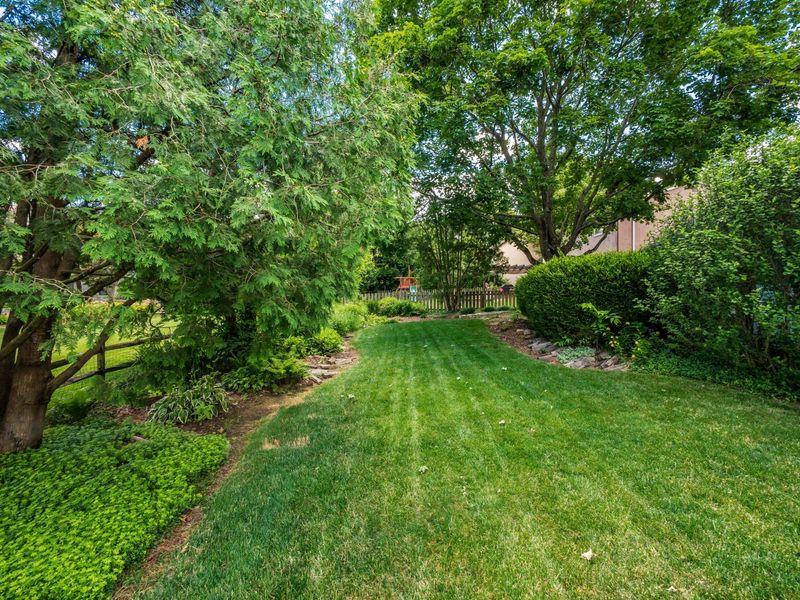 1285 Worthington Heights Boulevard, Columbus, OH 43235 Photo 3