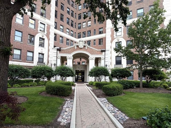 5555 S Everett Avenue , Unit A10, Chicago, IL 60637