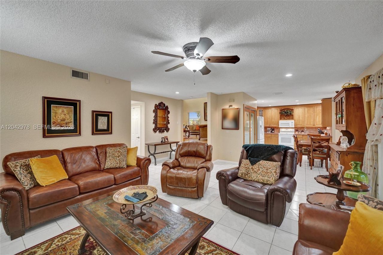 16091 La Costa Dr , Weston, FL 33326 Photo