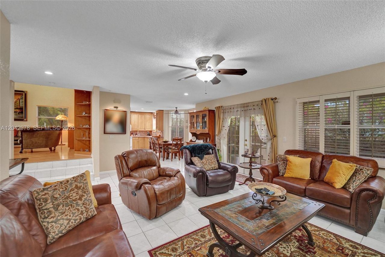 16091 La Costa Dr , Weston, FL 33326 Photo