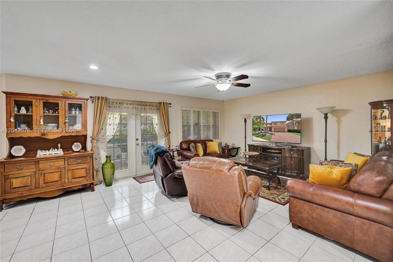 16091 La Costa Dr , Weston, FL 33326 Photo