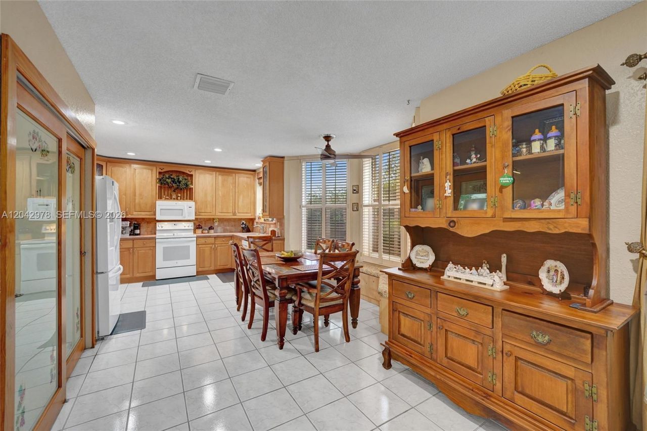 16091 La Costa Dr , Weston, FL 33326 Photo