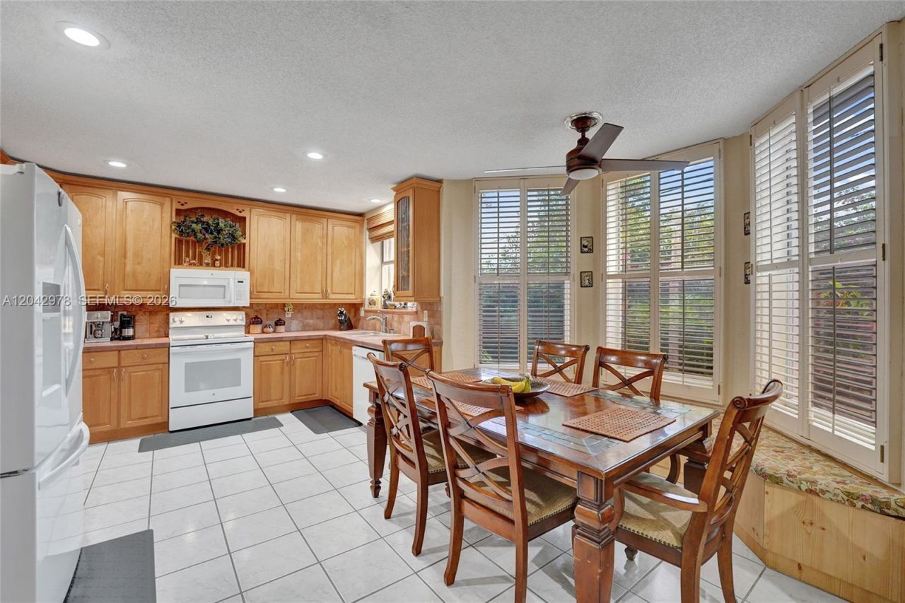 16091 La Costa Dr , Weston, FL 33326 Photo