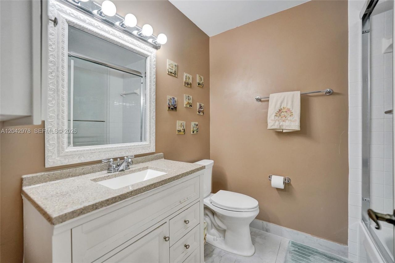 16091 La Costa Dr , Weston, FL 33326 Photo