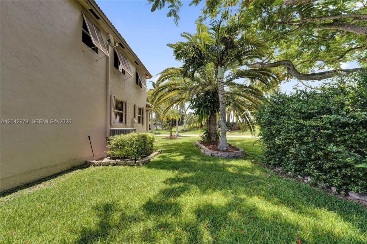 16091 La Costa Dr , Weston, FL 33326 Photo