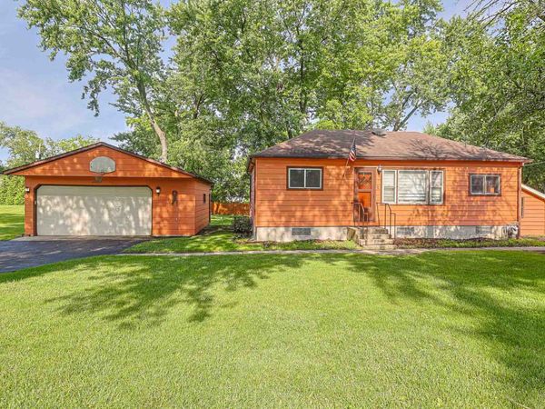 1400 Marion Street , Schaumburg, IL 60193