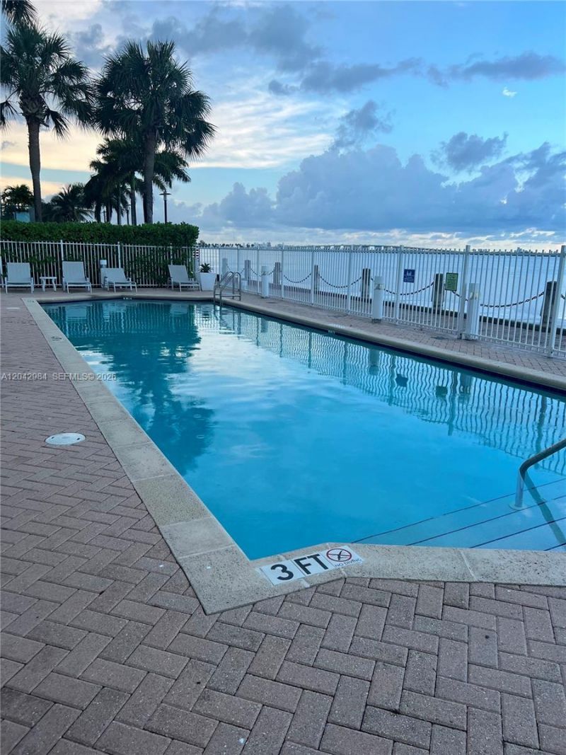 725 NE 22nd St , Unit 14E, Miami, FL 33137 Photo