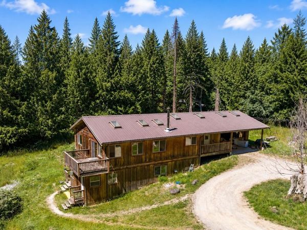 5160 Central Rd , Hornby Island, BC V0R 1Z0