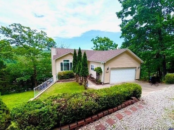5738 Pinnacle Court, Osage Beach, MO 65065