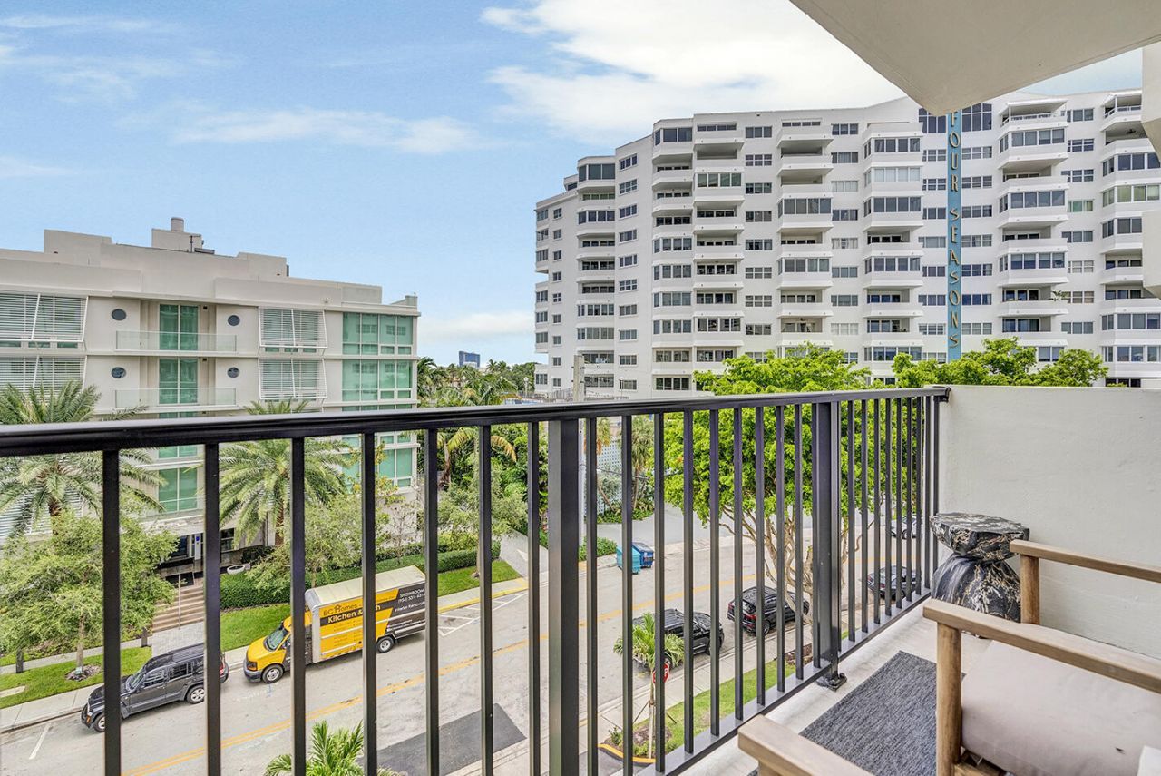 340 Sunset Drive, Unit 505, Fort Lauderdale, FL 33301 Photo