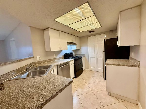 5065 Wiles Road, Unit 105, Coconut Creek, FL 33073