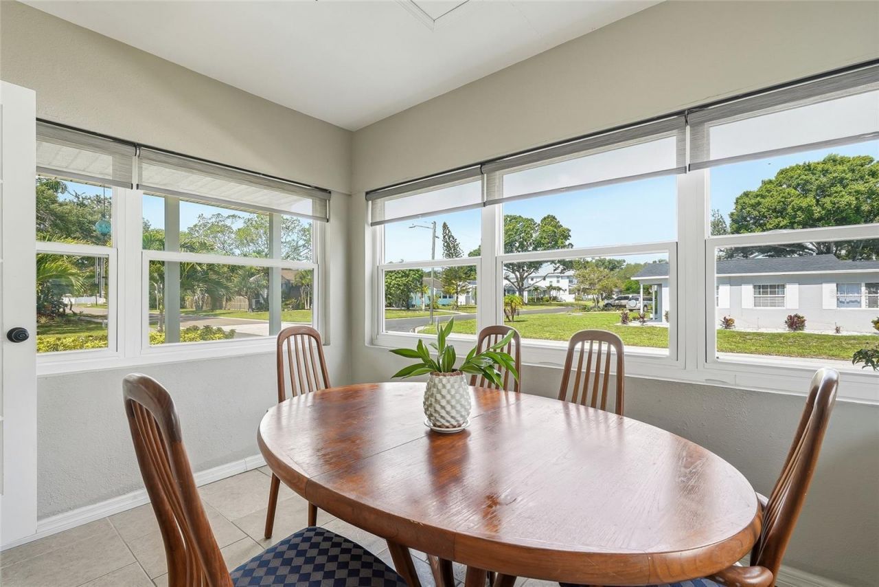 3801 Locust Street Ne, Saint Petersburg, FL 33703 Photo
