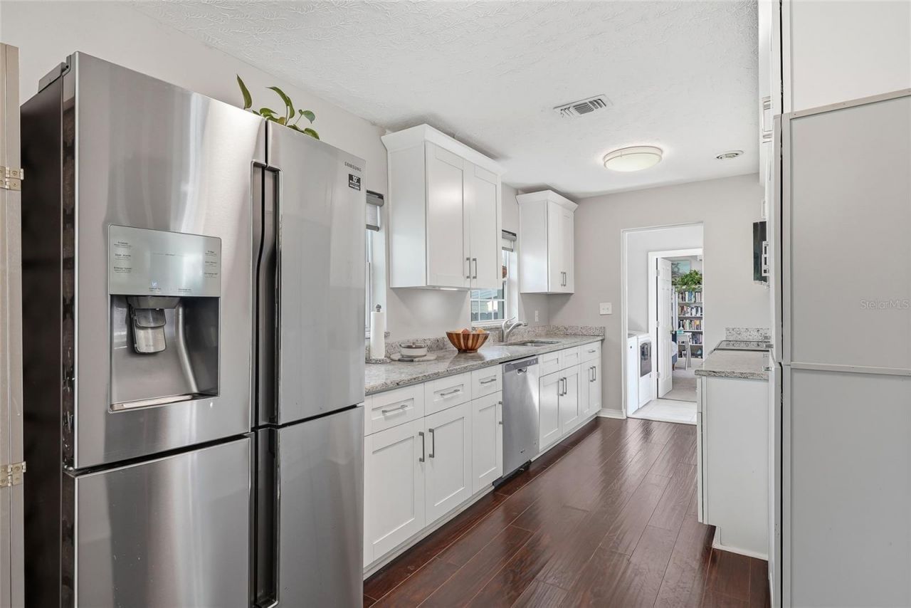 3801 Locust Street Ne, Saint Petersburg, FL 33703 Photo