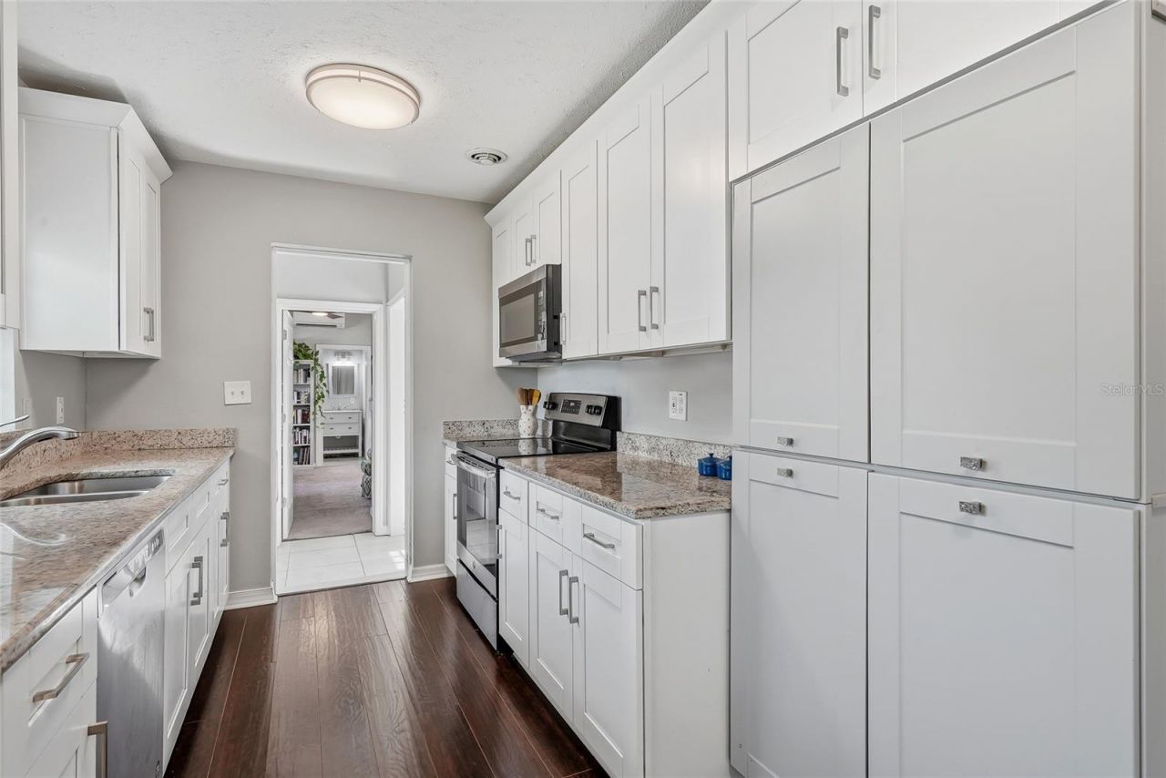 3801 Locust Street Ne, Saint Petersburg, FL 33703 Photo