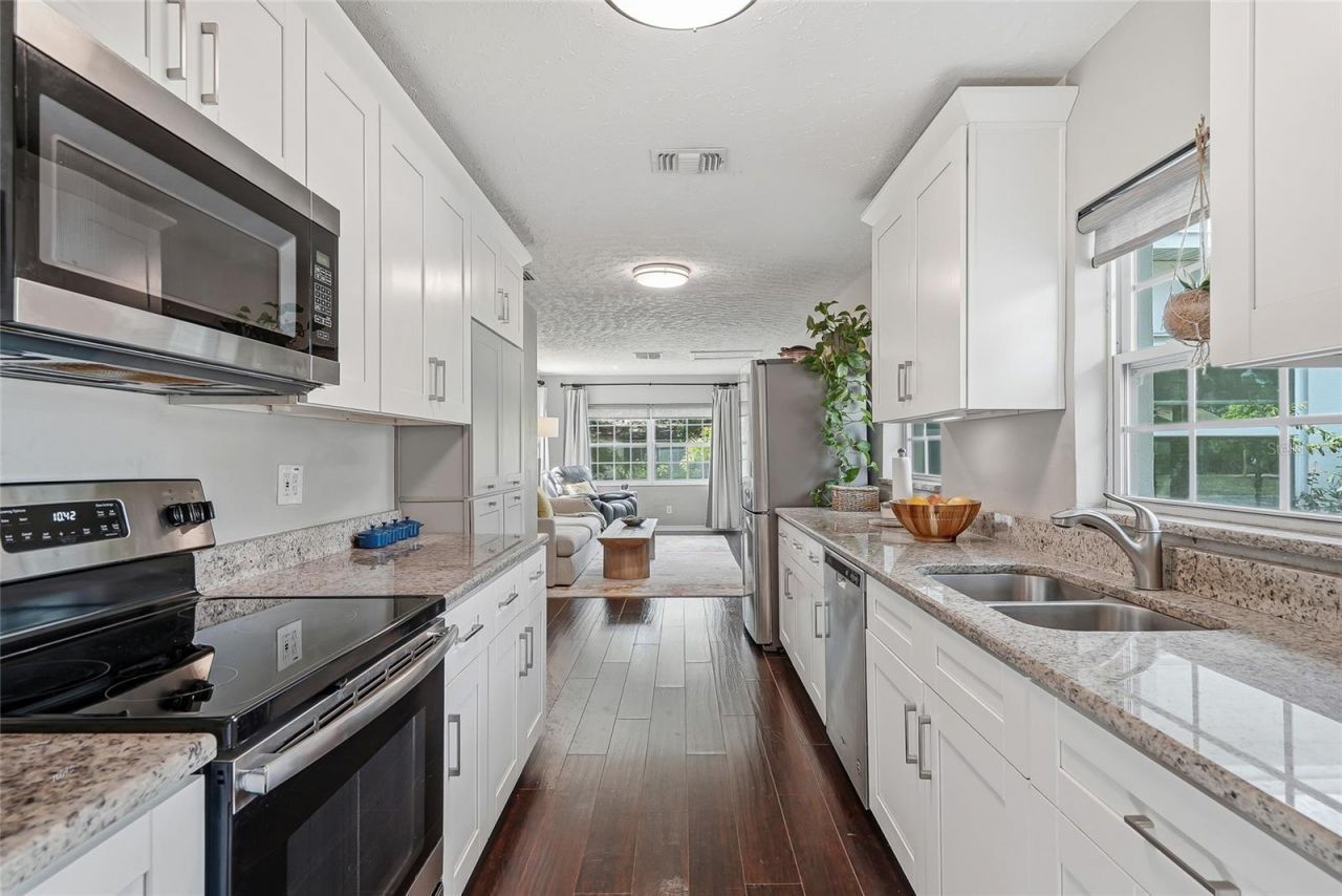 3801 Locust Street Ne, Saint Petersburg, FL 33703 Photo