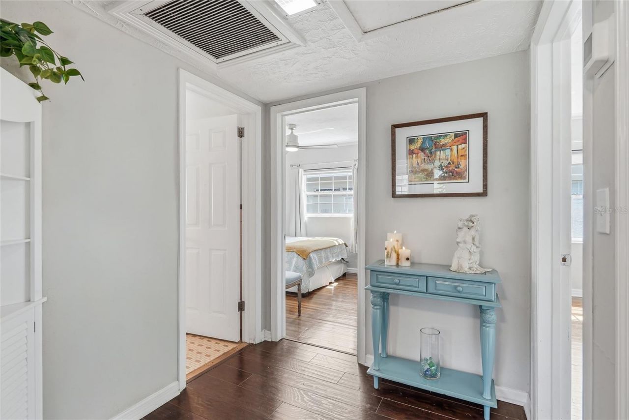 3801 Locust Street Ne, Saint Petersburg, FL 33703 Photo