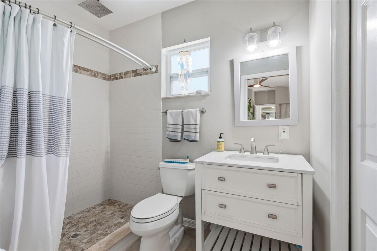3801 Locust Street Ne, Saint Petersburg, FL 33703 Photo