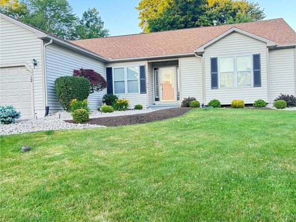 12 Orangewood Drive, Liverpool, NY 13090