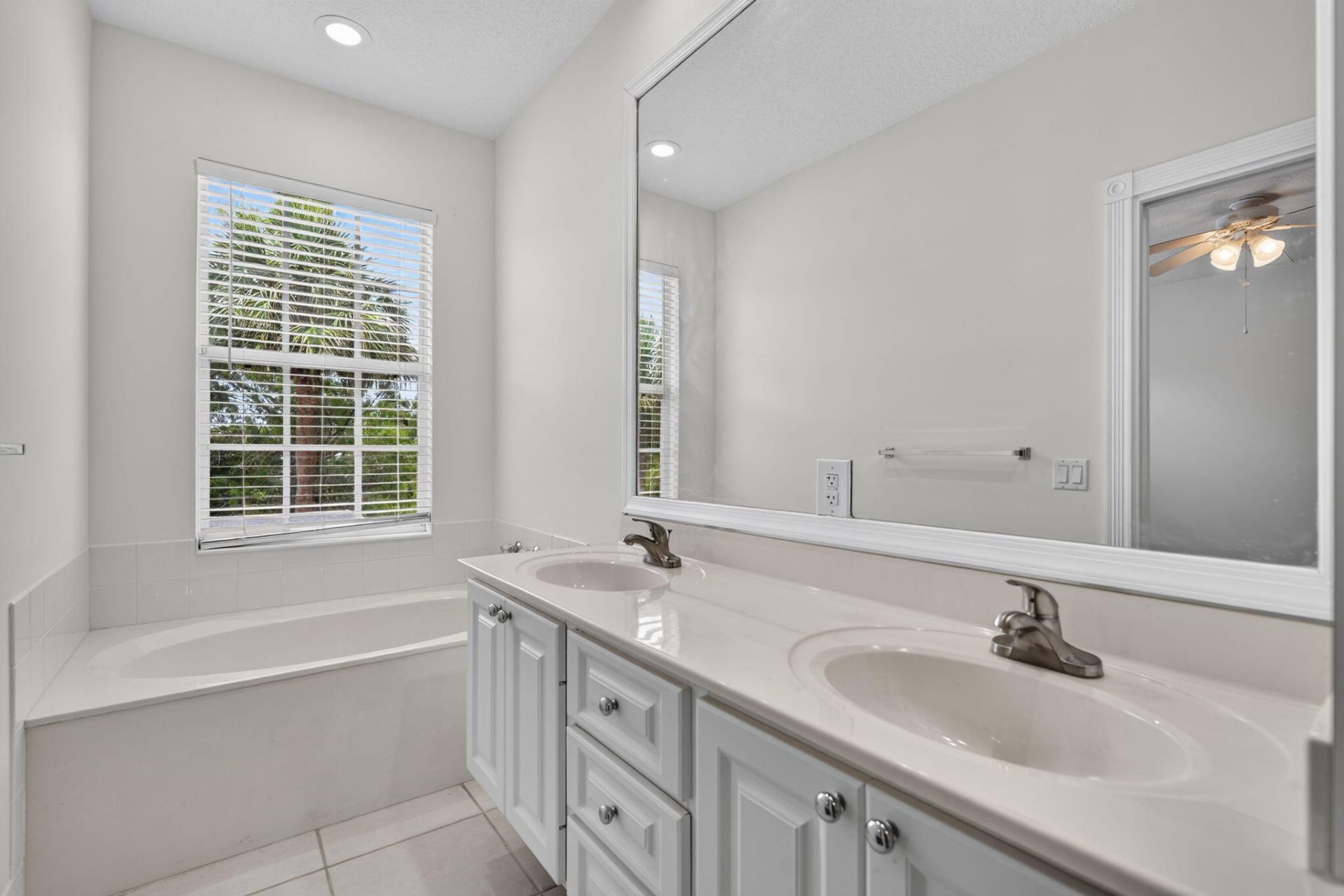 112 Santa Barbara Way, Palm Beach Gardens, FL 33410 Photo