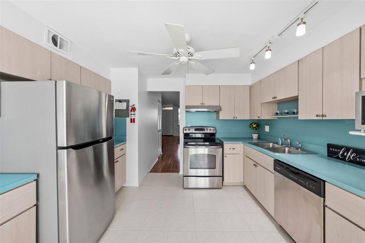 5095 Bay Street Ne, Unit 114, Saint Petersburg, FL 33703 Photo