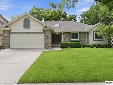 14515 Grant Street, Omaha, NE 68116