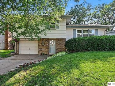 5624 N 96 Street, Omaha, NE 68134