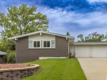 9630 Maple Drive, Omaha, NE 68134